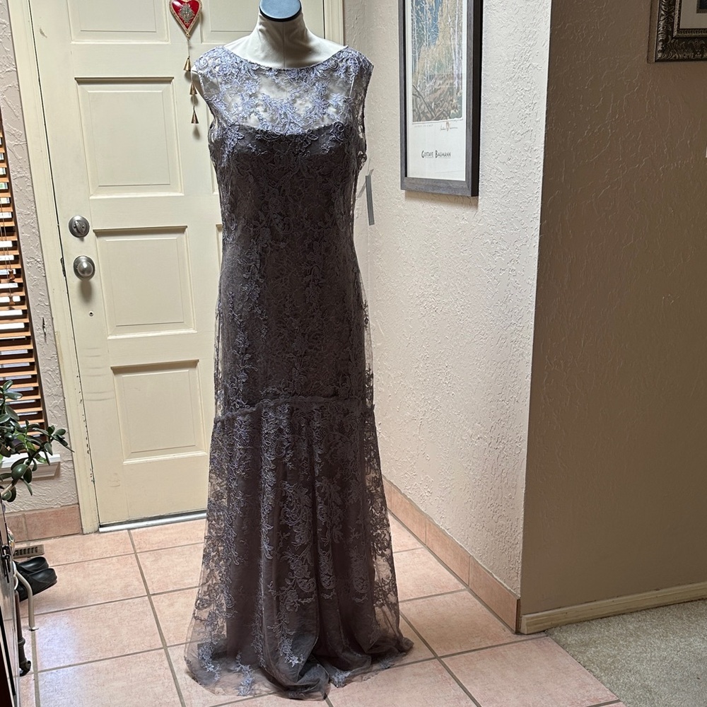New w/ tags! Teri Jon mermaid style gown - color amethyst